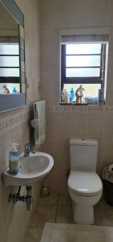 5 Bedroom Property for Sale in Myburgh Park Western Cape